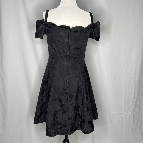 Algo-Ettes  vintage black damask scalloped mini dress with flared skirt - Picture 2 of 9